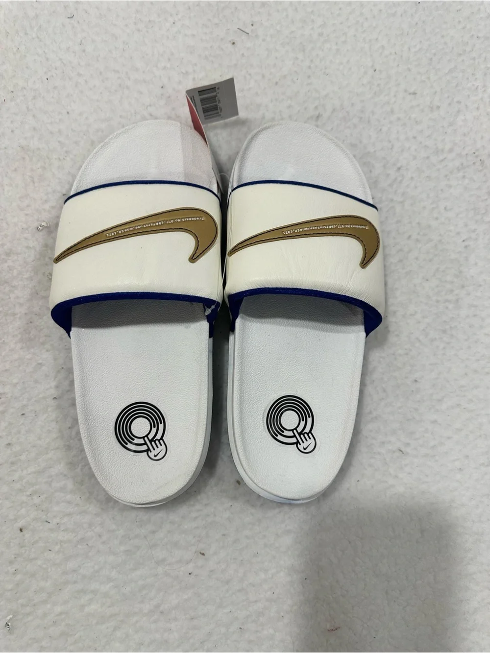 Nike offcourt slide